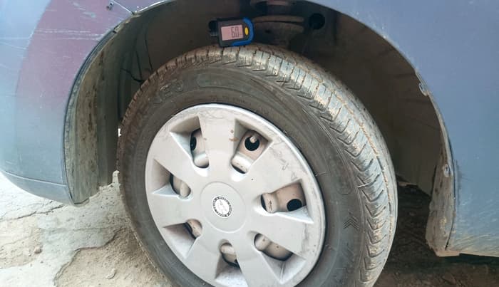 2012 Maruti Wagon R 1.0 LXI CNG, CNG, Manual, 75,097 km, tyre