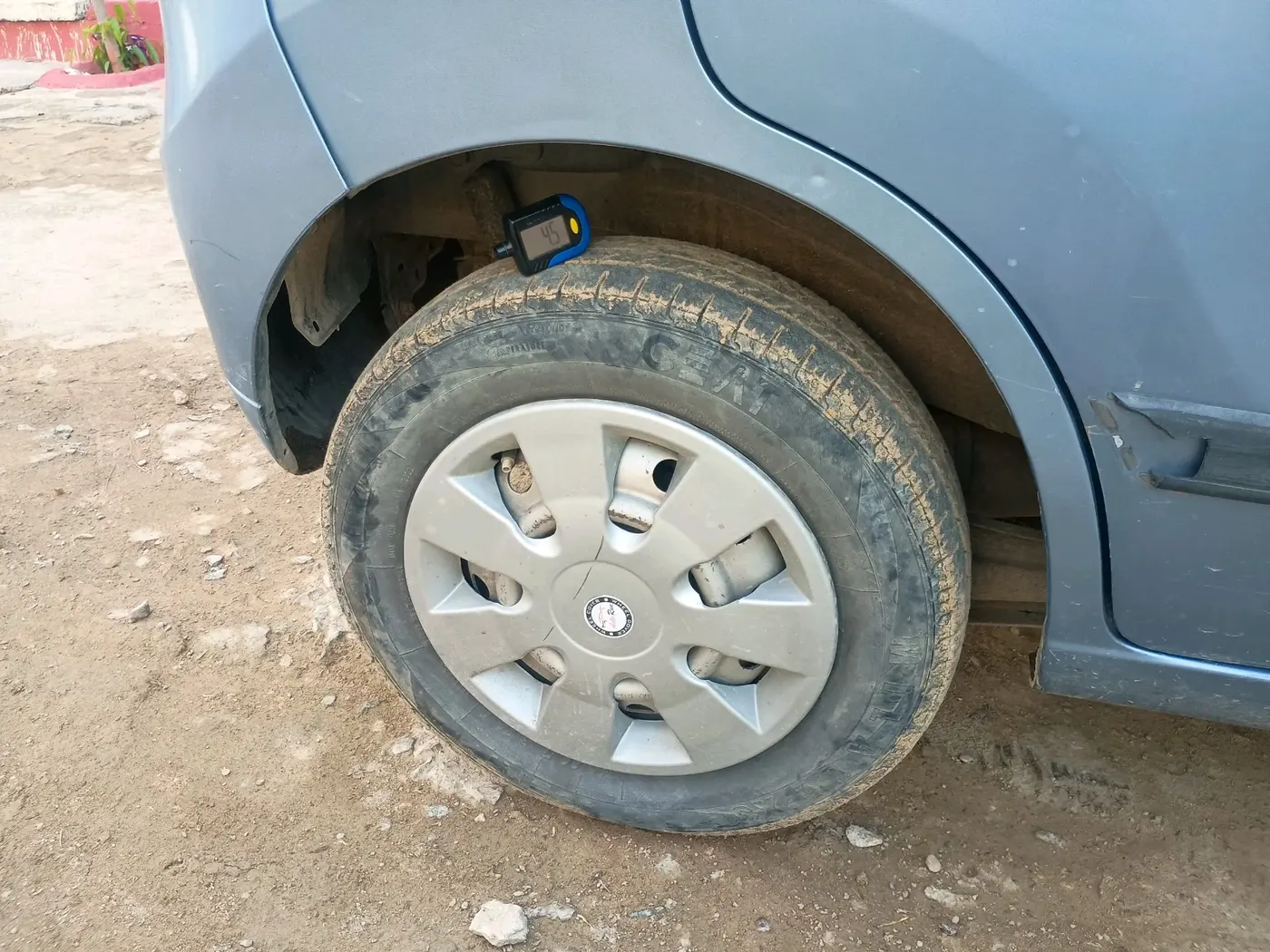 2012 Maruti Wagon R 1.0 LXI CNG, CNG, Manual, 75,097 km, tyre