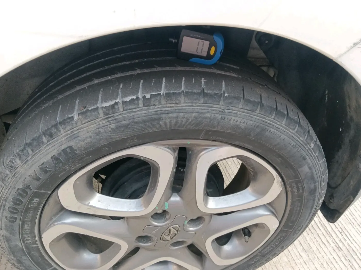 2019 Hyundai Elite i20 ASTA 1.2 (O), Petrol, Manual, 43,804 km, tyre