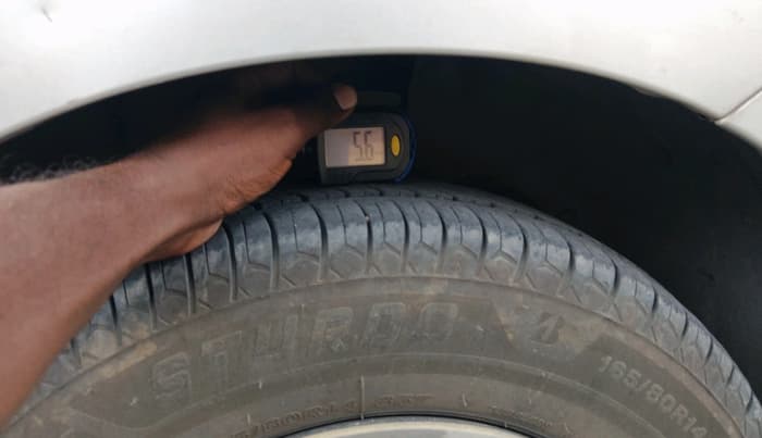 2018 Maruti Swift VXI, Petrol, Manual, 1,60,528 km, tyre