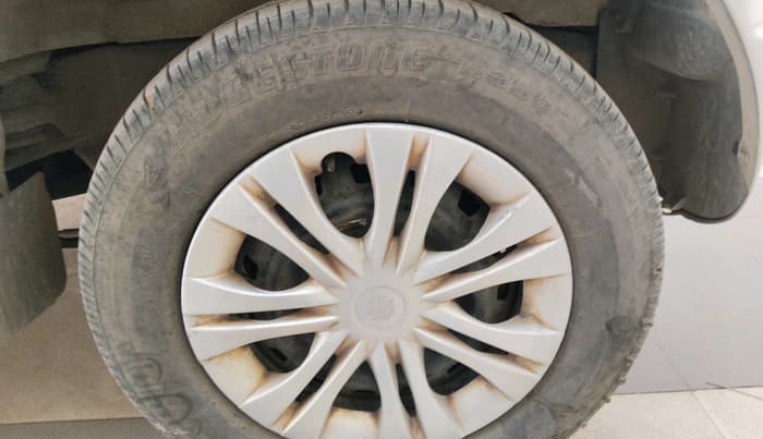 2014 Mahindra Quanto C6, Diesel, Manual, 1,06,330 km, tyre