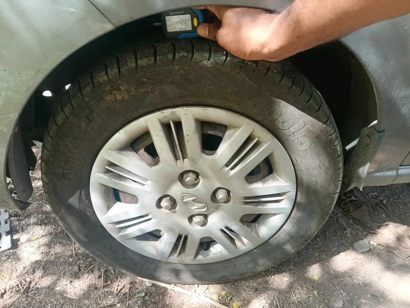 2012 Hyundai Santro Xing GLS, CNG, Manual, 2,03,268 km, tyre