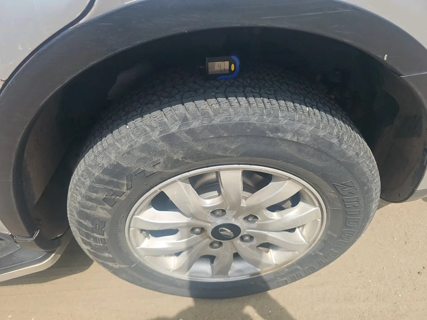 2016 Mahindra XUV500 W10, Diesel, Manual, 83,587 km, tyre