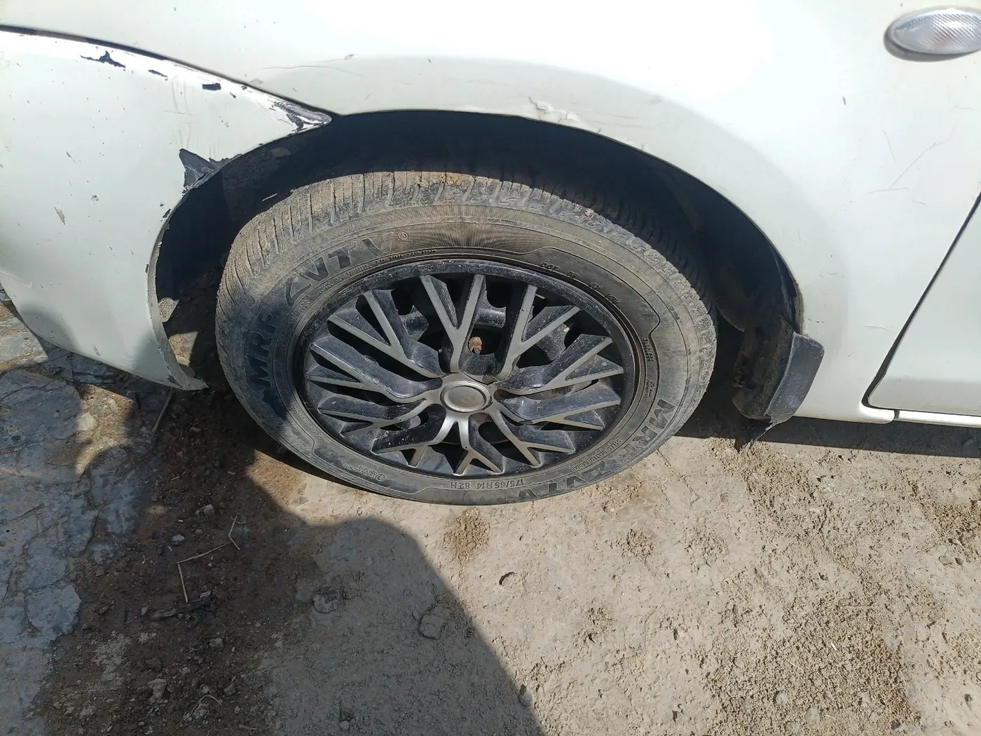2011 Toyota Etios Liva G, Petrol, Manual, 91,836 km, tyre