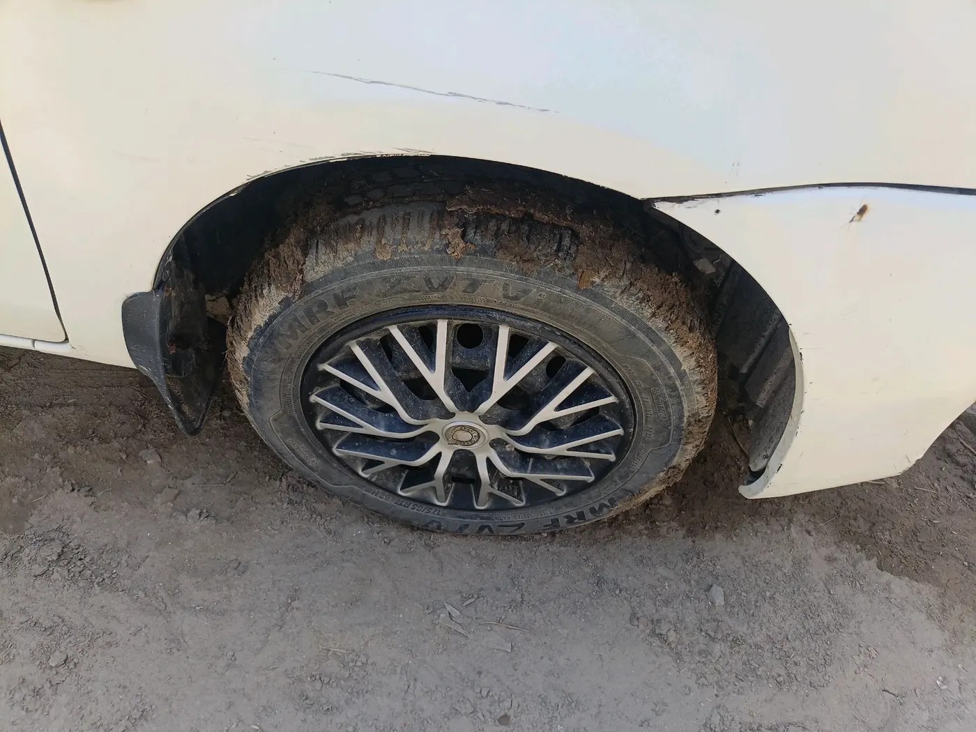 2011 Toyota Etios Liva G, Petrol, Manual, 91,836 km, tyre