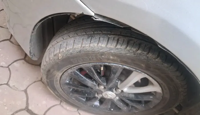 2011 Toyota Etios VX, CNG, Manual, 60,536 km, tyre