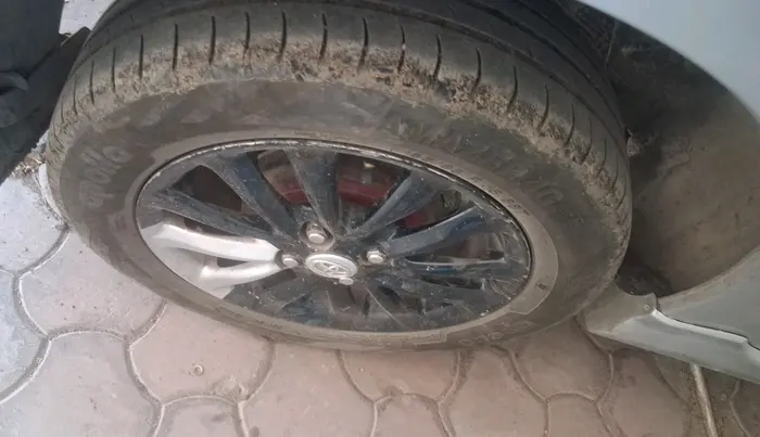 2011 Toyota Etios VX, CNG, Manual, 60,536 km, tyre