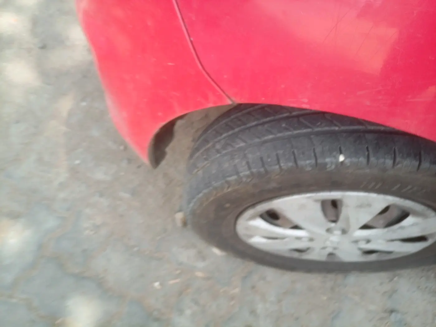 2011 Hyundai i10 SPORTZ 1.2, Petrol, Manual, 1,46,646 km, tyre