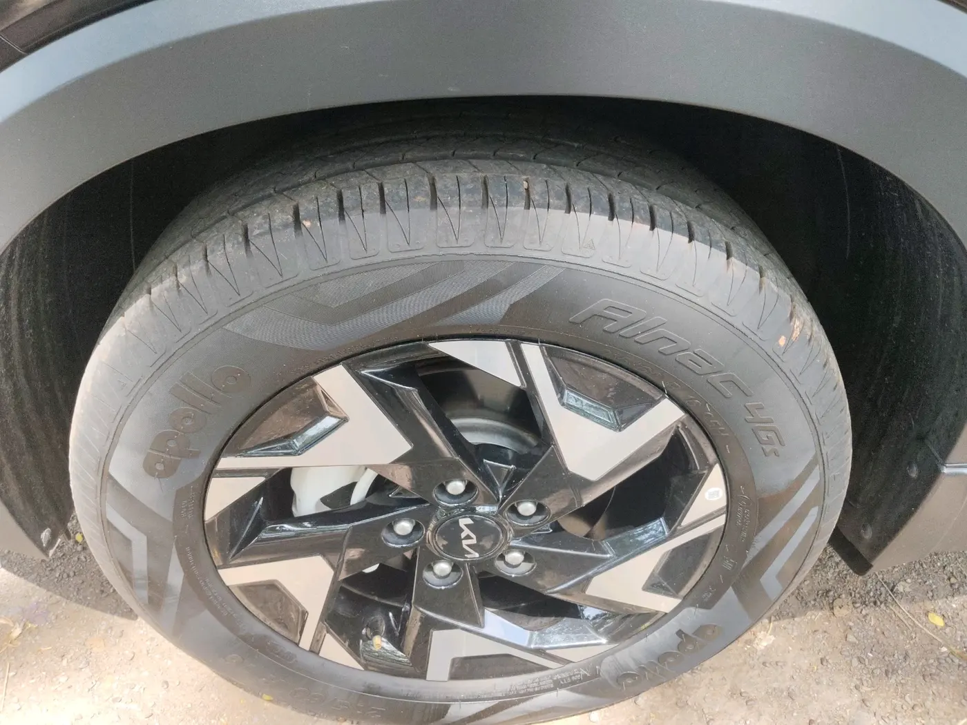 2024 KIA SONET GTX PLUS 1.0 TURBO PETROL DCT, Petrol, Automatic, 8,389 km, tyre