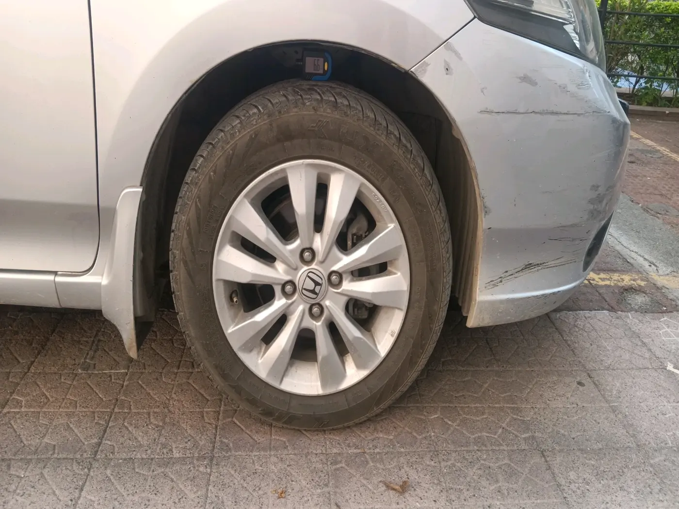 2013 Honda City 1.5L I-VTEC V MT, Petrol, Manual, 1,01,514 km, tyre