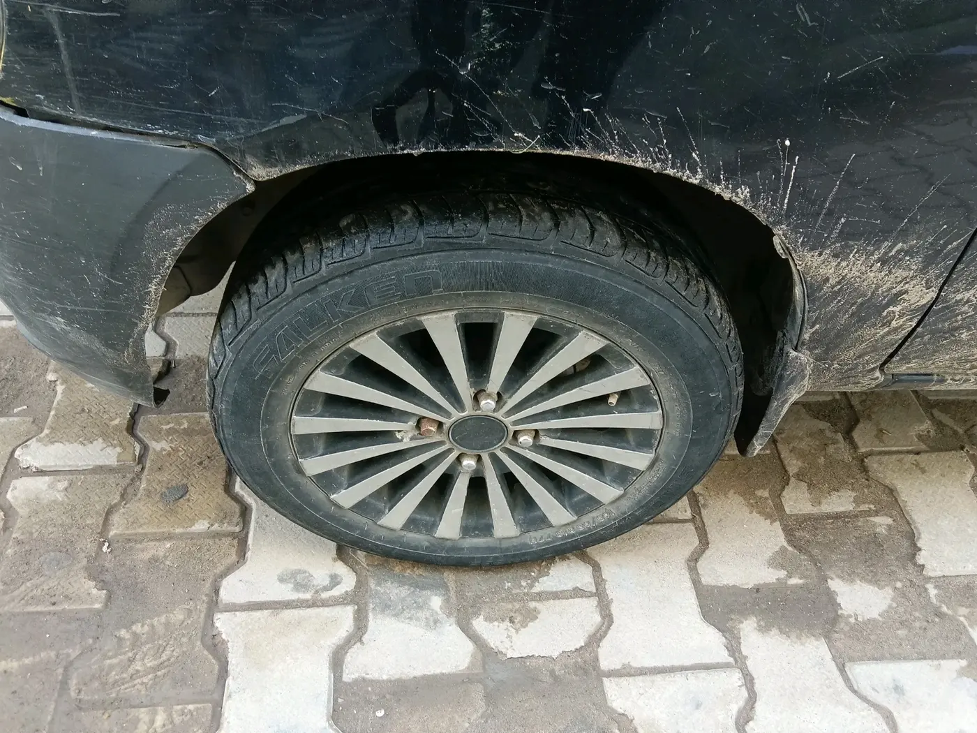 2011 Maruti Alto LXI, Petrol, Manual, 1,05,702 km, tyre