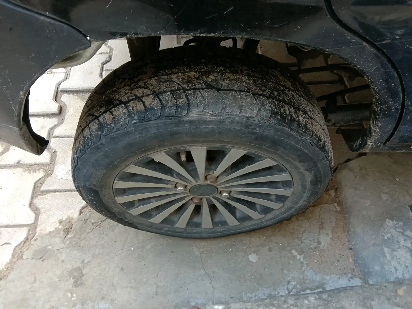 2011 Maruti Alto LXI, Petrol, Manual, 1,05,702 km, tyre