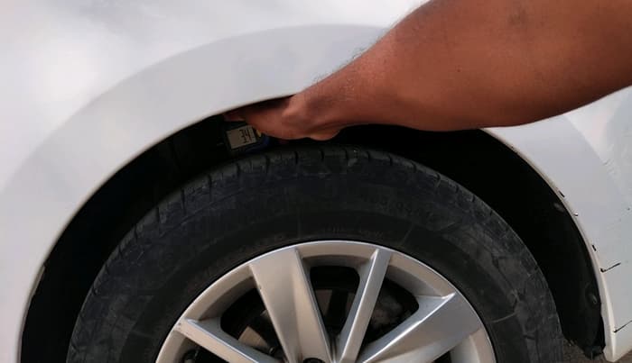 2015 Volkswagen Polo HIGHLINE1.5L, Diesel, Manual, 87,225 km, tyre