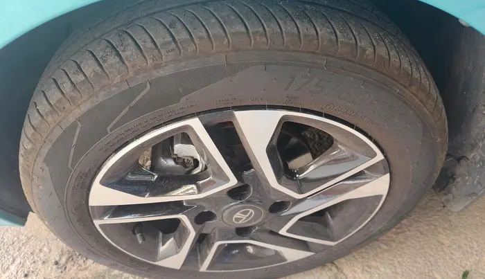 2025 Tata Tiago XZ PLUS PETROL, Petrol, Manual, 6,193 km, tyre