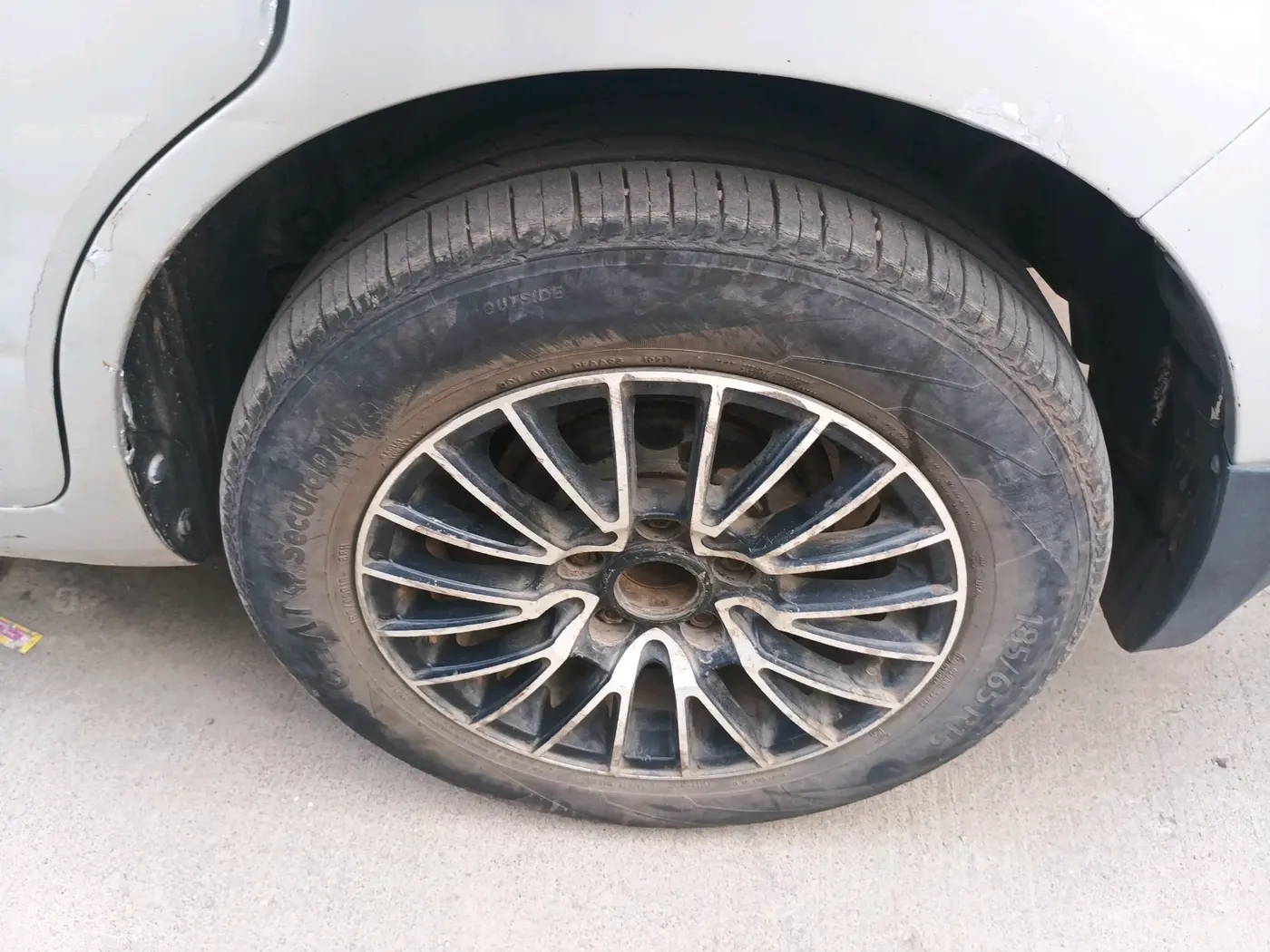 2014 Maruti Ertiga VXI CNG, CNG, Manual, 86,742 km, tyre