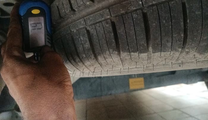 2022 Tata Safari XMA, Diesel, Automatic, 45,885 km, tyre