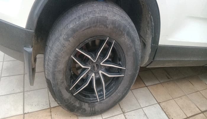 2022 Tata Safari XMA, Diesel, Automatic, 45,885 km, tyre
