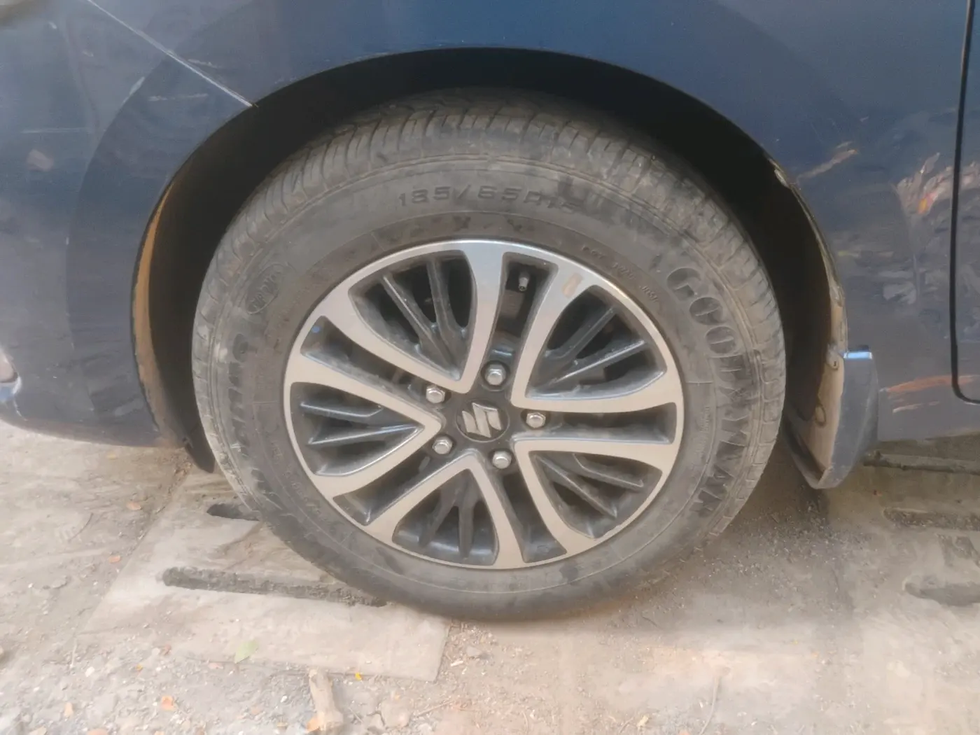 2022 Maruti Ertiga ZXI  CNG, CNG, Manual, 70,733 km, tyre