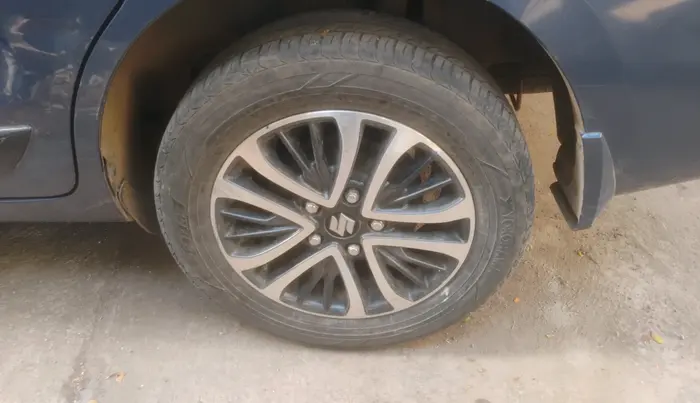 2022 Maruti Ertiga ZXI  CNG, CNG, Manual, 70,733 km, tyre
