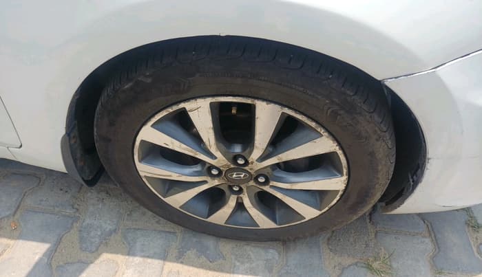 2011 Hyundai Verna FLUIDIC 1.6 VTVT SX, CNG, Manual, 96,520 km, tyre
