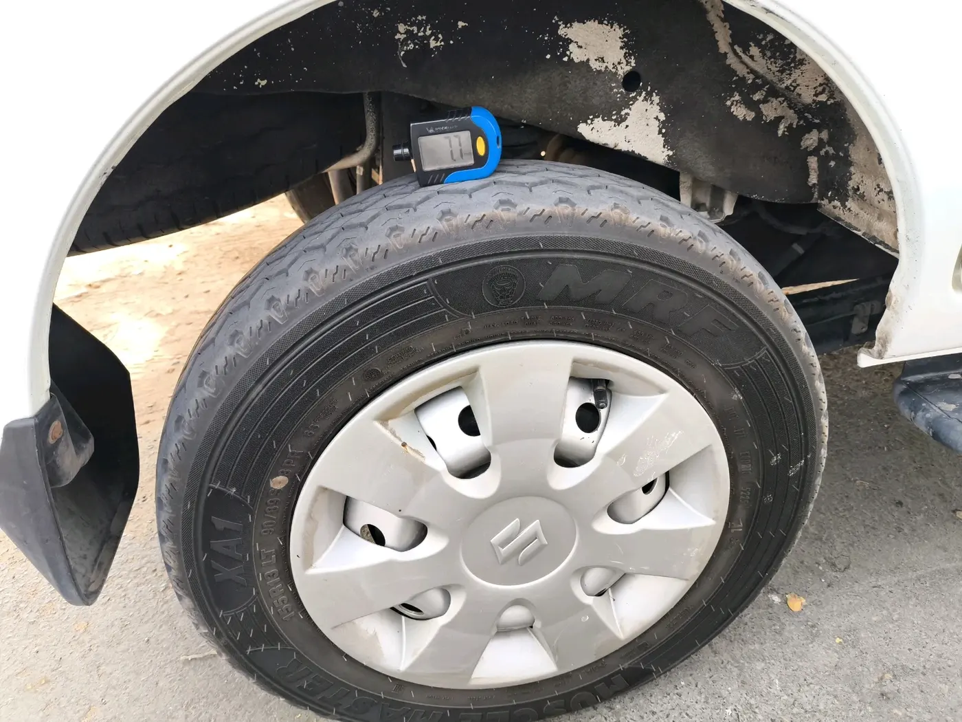 2023 Maruti Eeco 5 STR AC CNG, CNG, Manual, 66,492 km, tyre