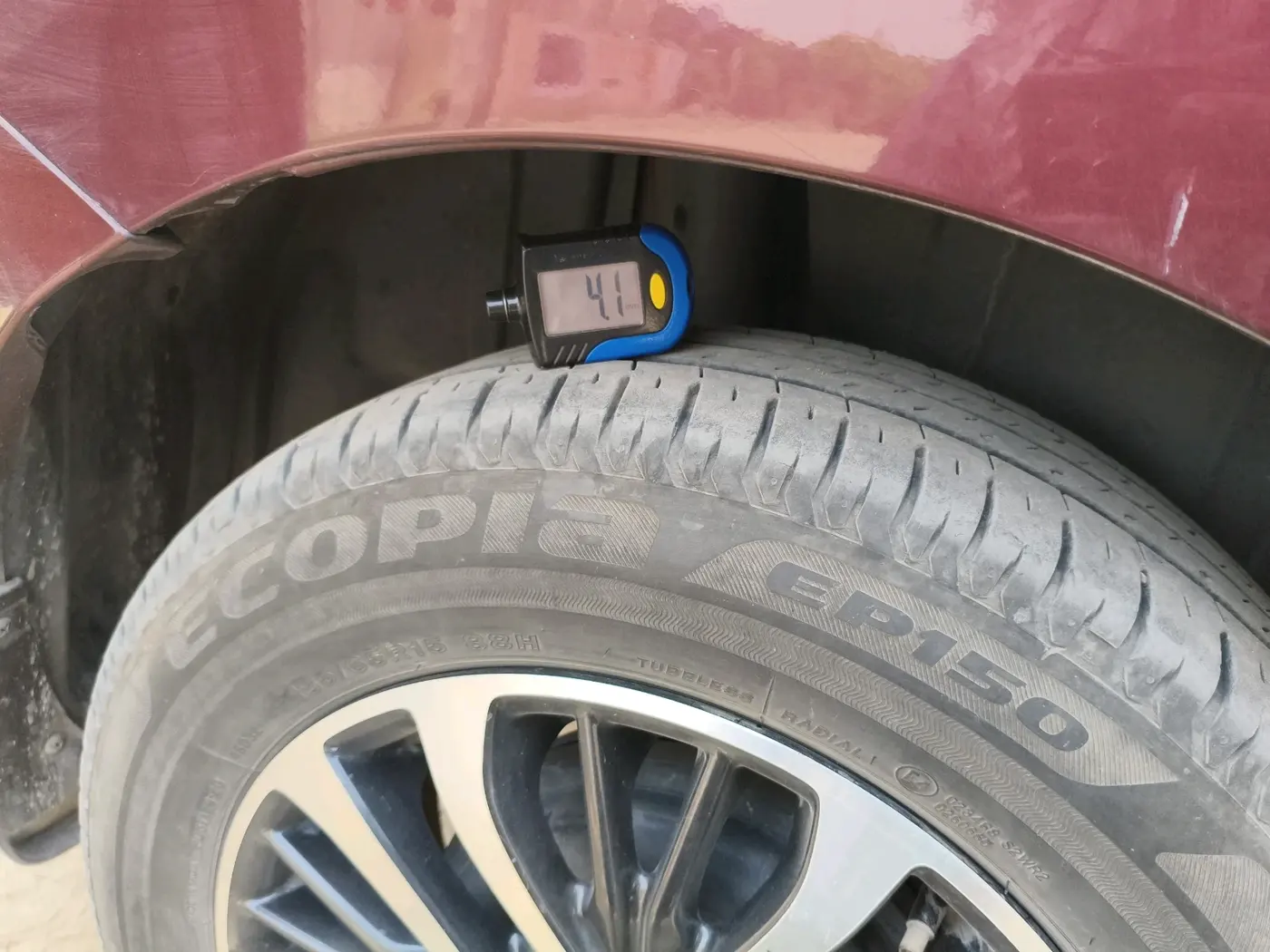 2023 Maruti Ertiga ZXI (O) CNG, CNG, Manual, 38,160 km, tyre