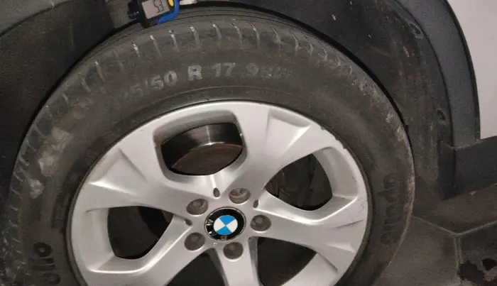 2013 BMW X1 SDRIVE 20D, Diesel, Automatic, 1,27,827 km, tyre