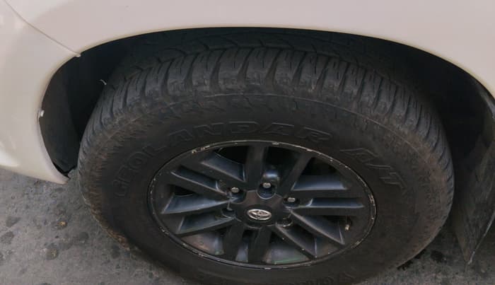 2015 Toyota Fortuner 3.0 4X4 MT, Diesel, Manual, 1,90,184 km, tyre