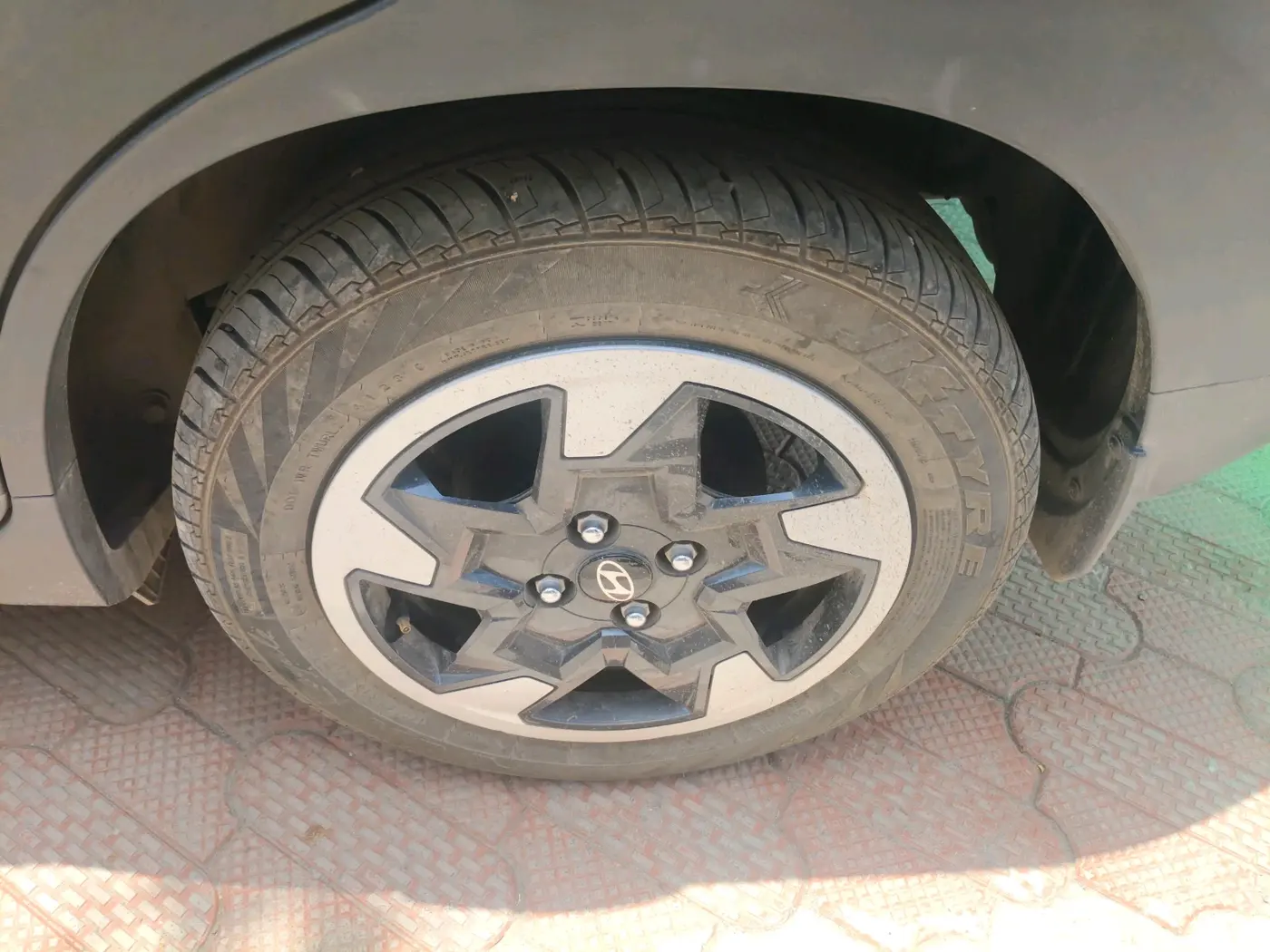 2023 Hyundai EXTER SX 1.2 MT, Petrol, Manual, 11,497 km, tyre