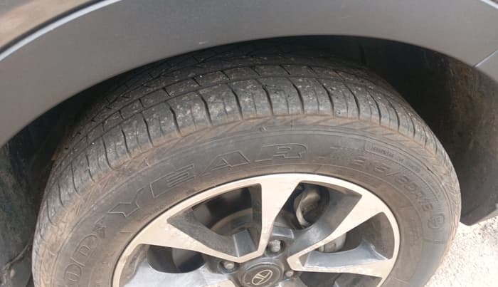 2021 Tata NEXON XZ PLUS PETROL, Petrol, Manual, 28,323 km, tyre