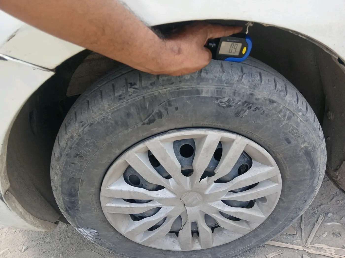2022 Maruti Dzire VXI, Petrol, Manual, 29,847 km, tyre