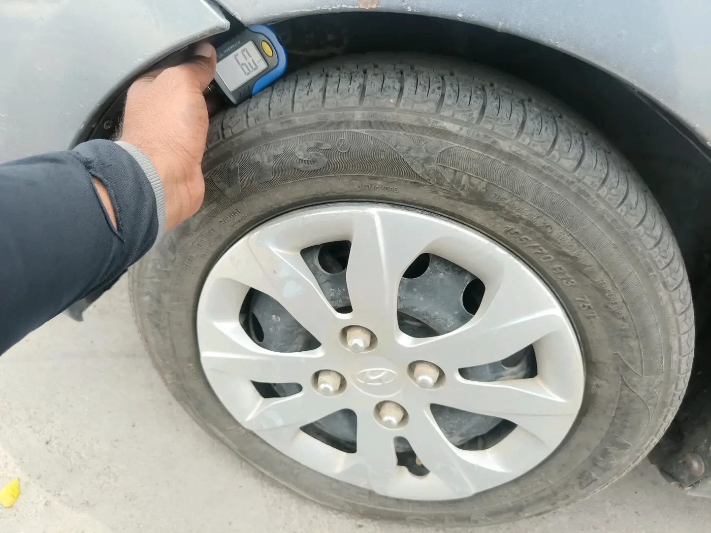 2017 Hyundai Eon MAGNA +, Petrol, Manual, 46,002 km, tyre
