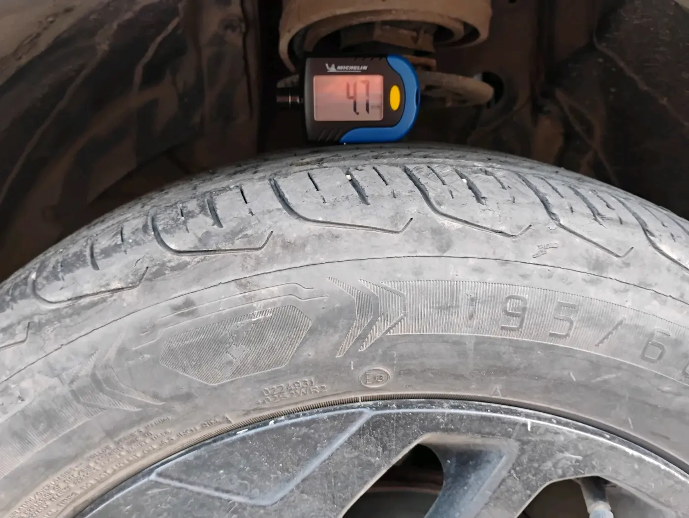 2023 Maruti FRONX DELTA PLUS 1.2L AGS, Petrol, Automatic, 32,333 km, tyre