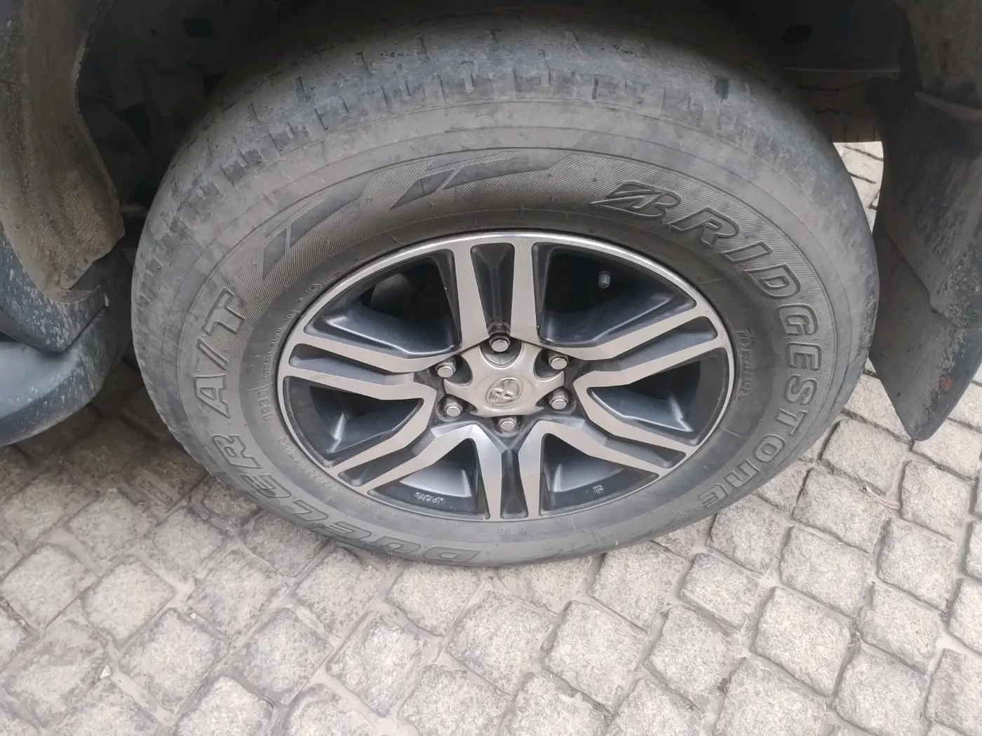 2020 Toyota Fortuner 2.8 4X2 MT, Diesel, Manual, 1,52,545 km, tyre