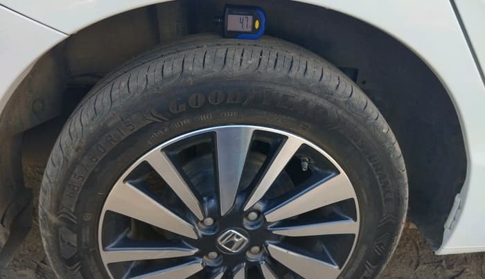 2025 Honda City 1.5L I-VTEC VX, Petrol, Manual, 28,799 km, tyre