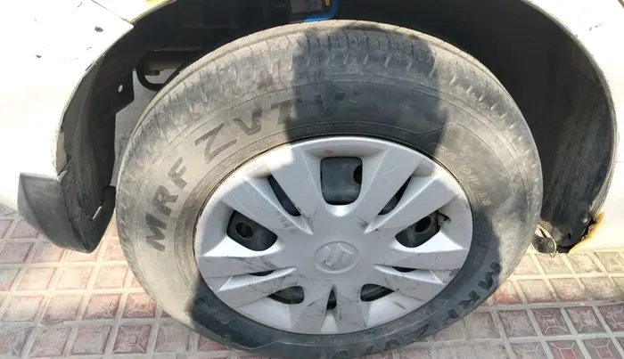 2014 Maruti Swift Dzire VXI, Petrol, Manual, 68,466 km, tyre