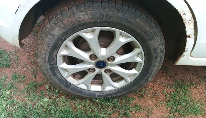 2014 Ford Figo TITANIUM 1.4 DIESEL, Diesel, Manual, 92,220 km, tyre