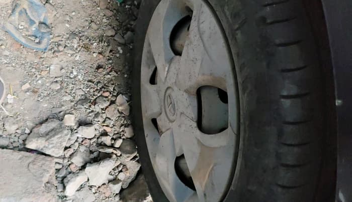2016 Tata Bolt XE QUADRAJET, Diesel, Manual, 1,37,571 km, tyre
