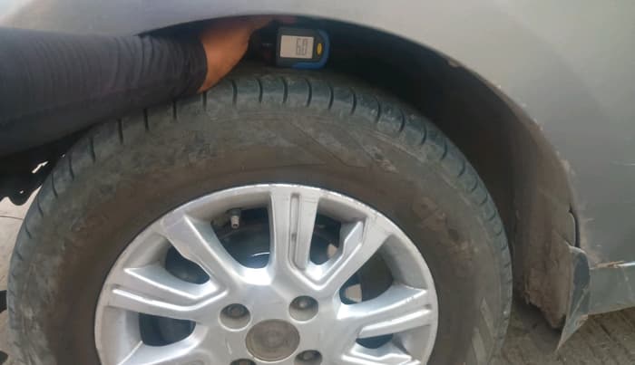 2018 Tata Tiago XZ PETROL, CNG, Manual, 2,30,480 km, tyre