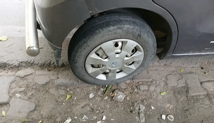 2014 Maruti Wagon R 1.0 LXI CNG, CNG, Manual, 95,535 km, tyre