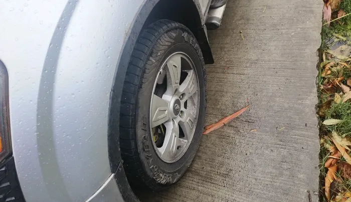 2012 Mahindra XUV500 W8, Diesel, Manual, 1,36,200 km, tyre