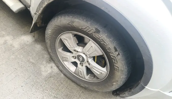 2012 Mahindra XUV500 W8, Diesel, Manual, 1,36,200 km, tyre