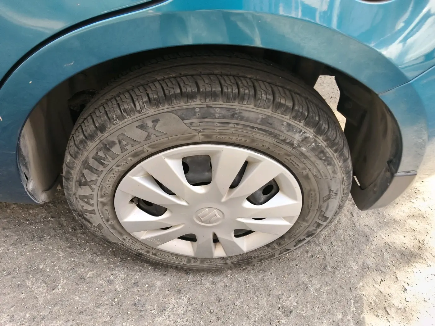 2013 Maruti Swift Dzire VXI, Petrol, Manual, 39,387 km, tyre