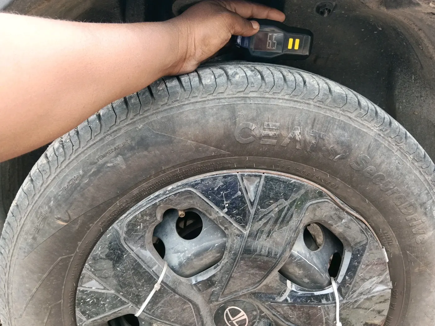 2024 Tata PUNCH ADVENTURE MT, Petrol, Manual, 29,034 km, tyre