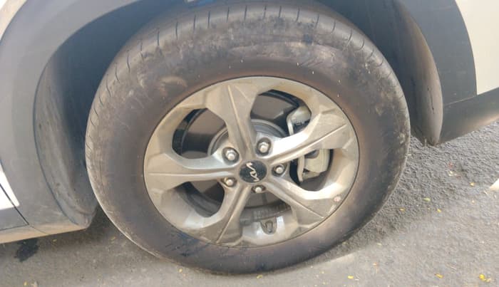2025 KIA SELTOS HTK (O), Petrol, Manual, 3,925 km, tyre
