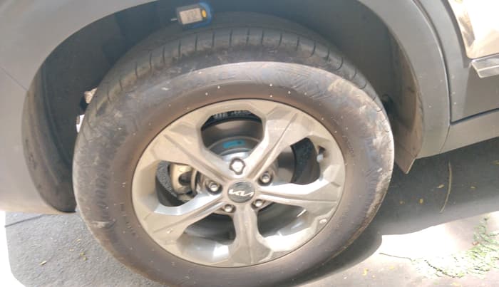 2025 KIA SELTOS HTK (O), Petrol, Manual, 3,925 km, tyre