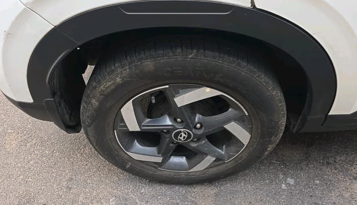 2019 Hyundai VENUE SX 1.0 (O) TURBO, Petrol, Manual, 69,030 km, tyre