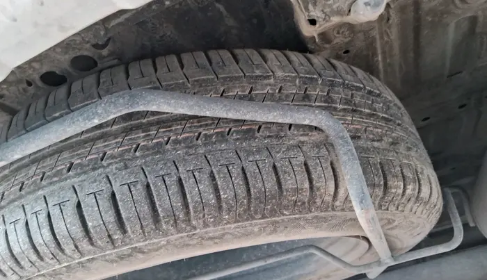 2021 Maruti XL6 ALPHA AT, Petrol, Automatic, 1,25,570 km, tyre