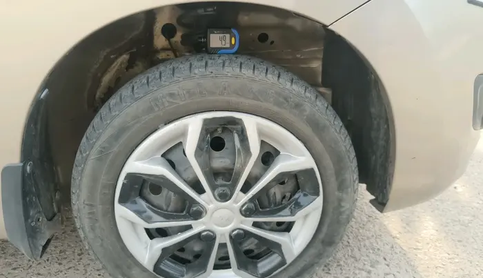 2013 Maruti Wagon R 1.0 VXI, Petrol, Manual, 40,359 km, tyre