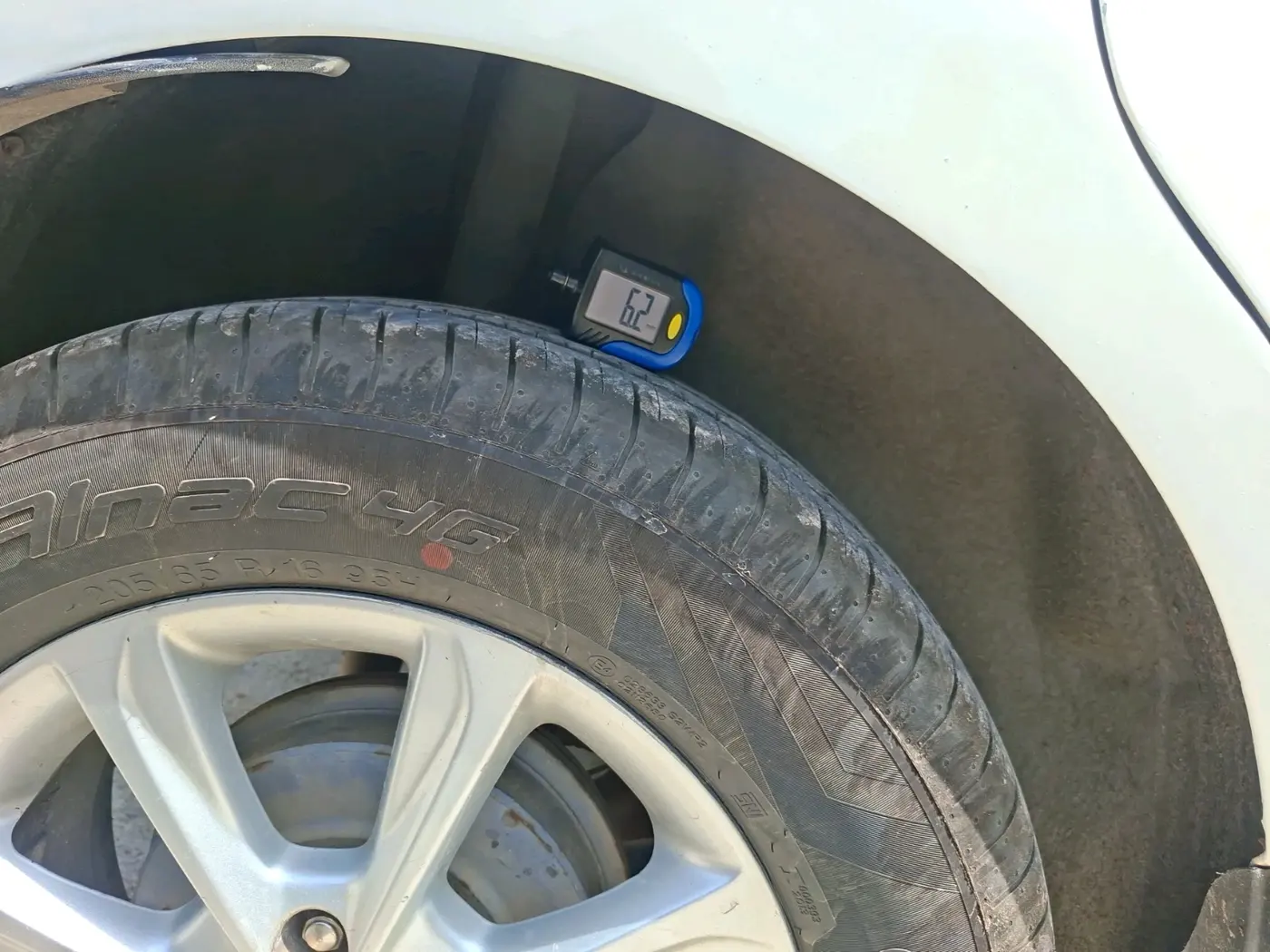 2020 Ford Ecosport TITANIUM 1.5L DIESEL, Diesel, Manual, 1,39,863 km, tyre